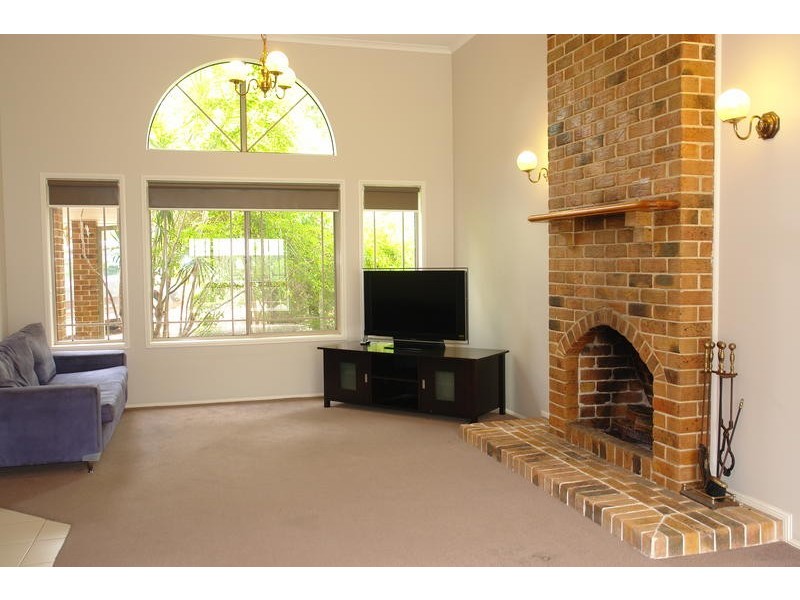 31 Church Road, Bellbowrie QLD 4070